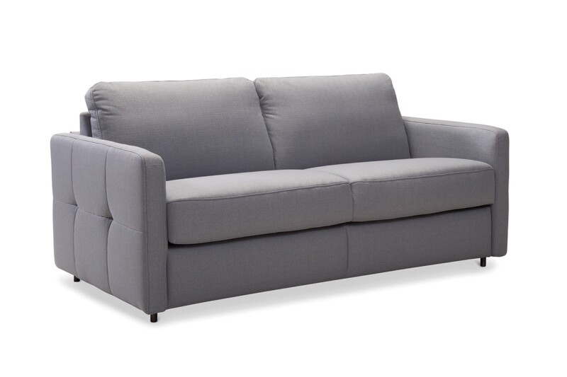 Прямой диван Ema с разложенным спальным местом типа Миллениум. Современный дизайн и высокое качество производства.
