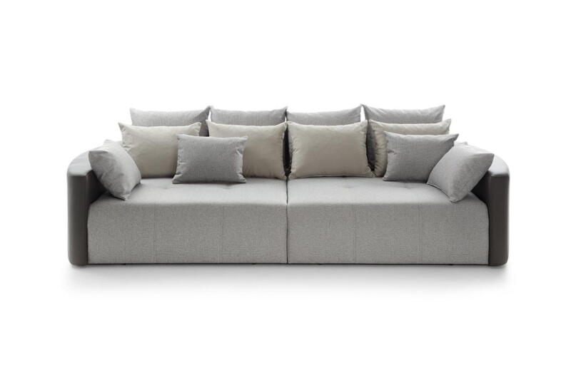 Диван Pura - великий диван для спальні чи вітальні | Супермаркет диванів Relax Studio. Київ. ТЦ Аракс